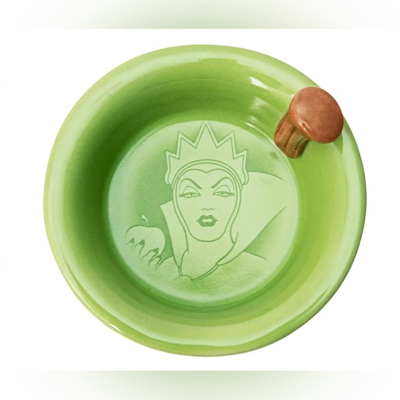 SCENTSY JUST ONE BITE VILLAINS WARMER - Picture 7 of 10